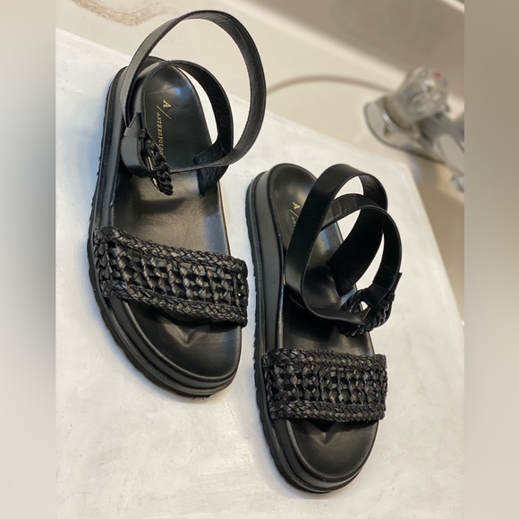 Anthropologie Shoes - Anthropologie Raffia buckle sandal Women size 39, US size 8, excellent condition